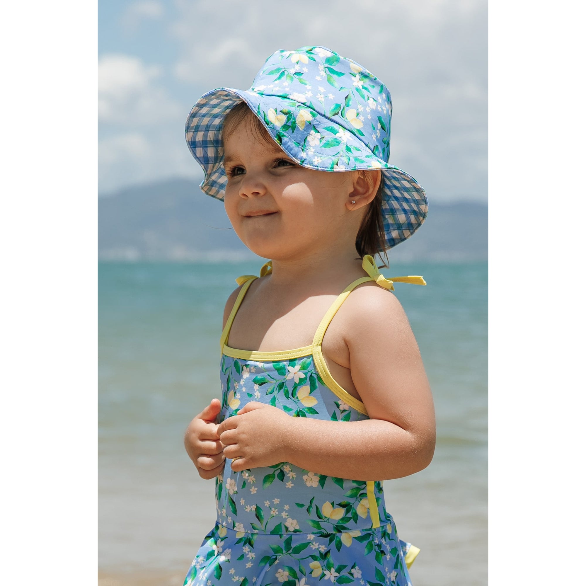 Chapéu de Praia Infantil com Proteção UV Dupla Face Limões e Vichy