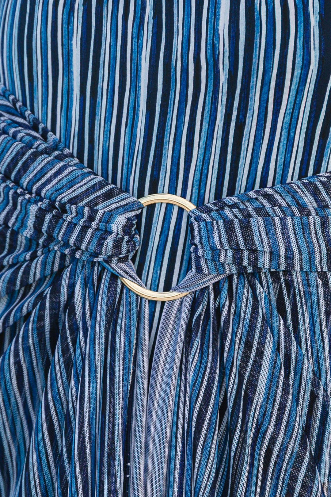 Argola para amarrar o pareo na cor dourada