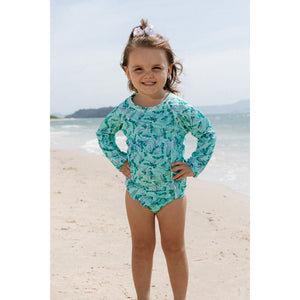 Camiseta UV com Proteção para Praia, Moda Infantil, na Estampa Lavanda, da Lili Sampedro.