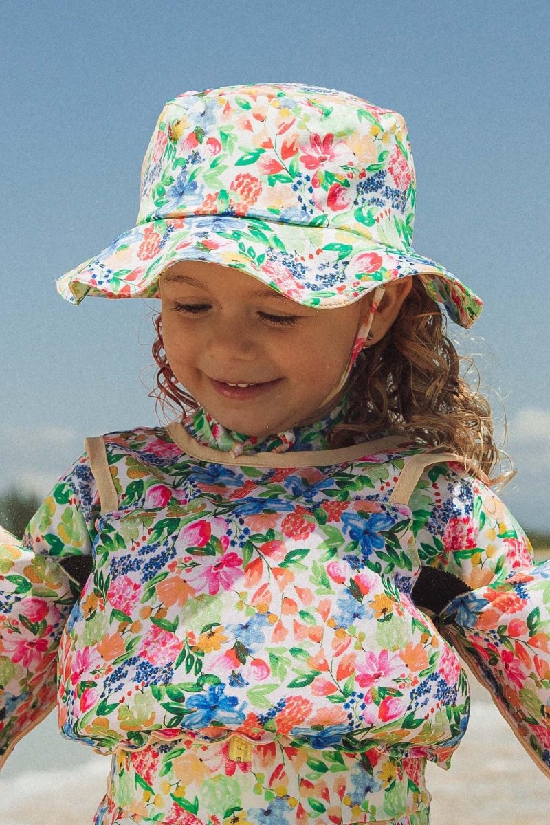 Chapéu de praia em estampa florida com proteção UV de Lycra 