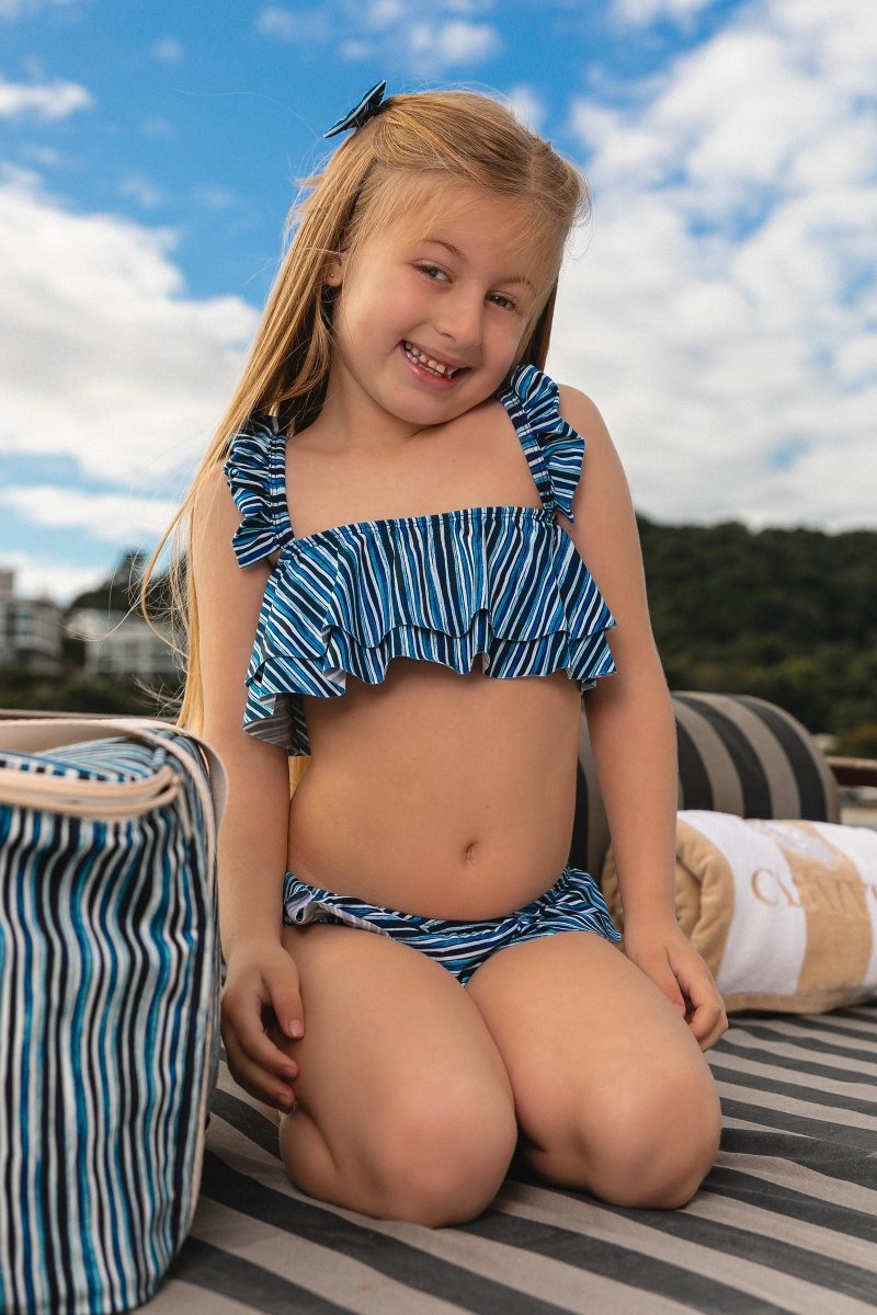 biquini nfantil com babados na estampa listras azul marinho 