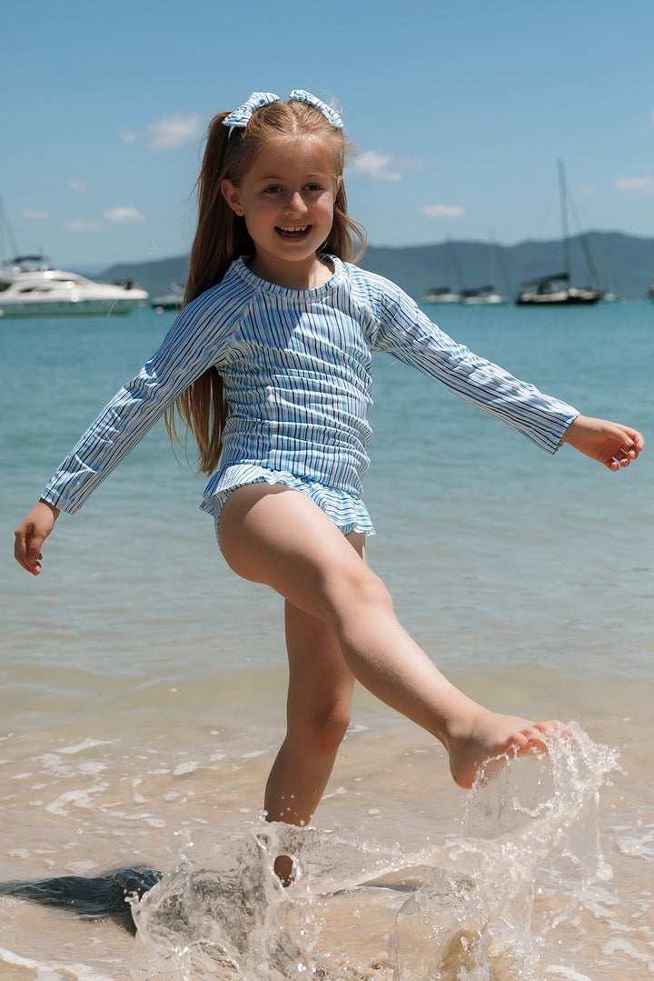 Camiseta Infantil Proteção UV Listras Azul Claro