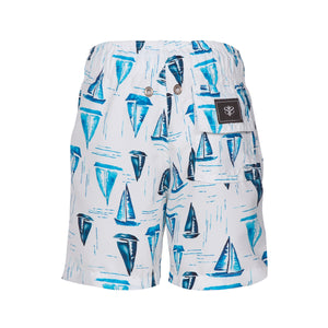 Short Infantil Masculino de Praia na Estampa Barcos Off White da Collab Nautica da Lili Sampedro e Charada Conceito