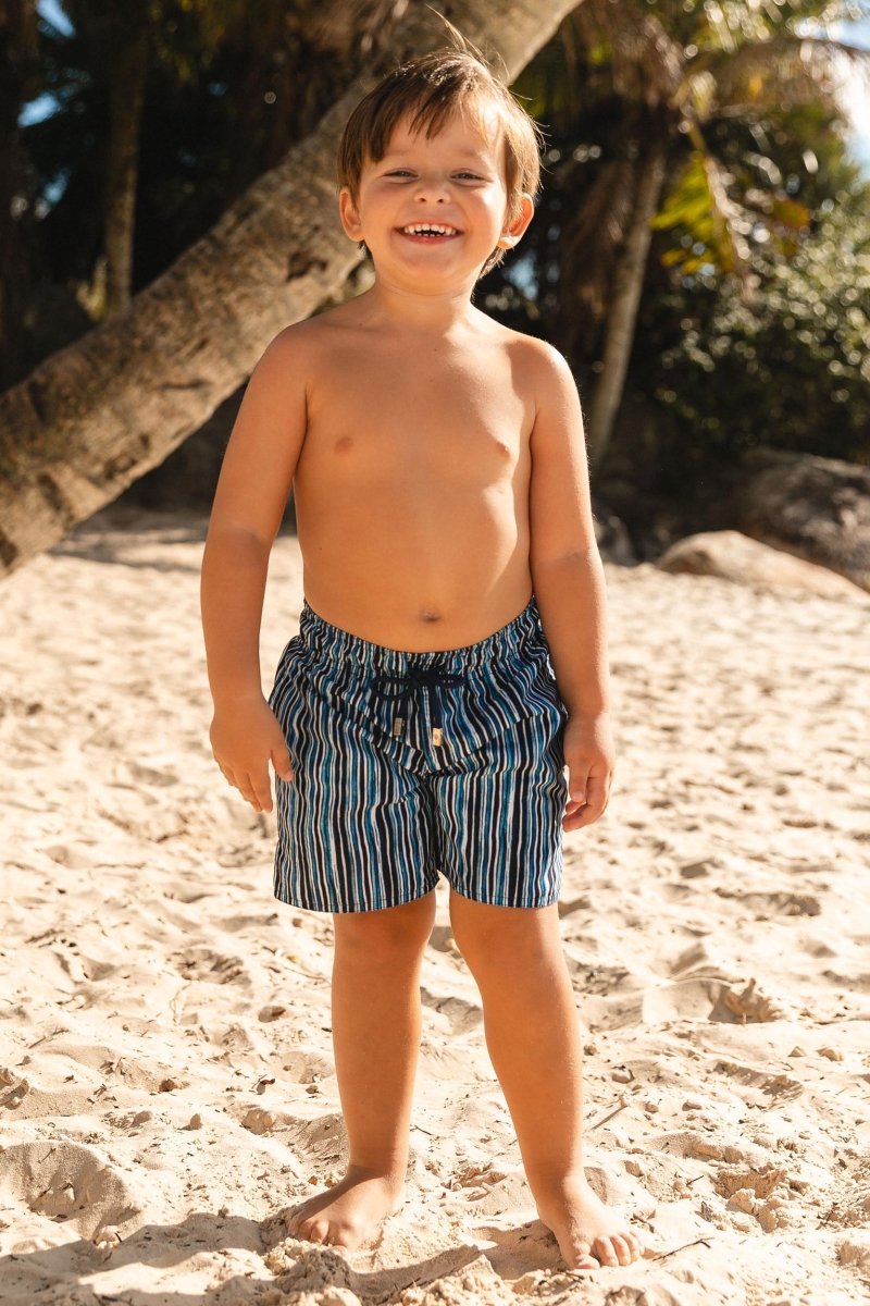 short infantil de praia masculino listrado azul marinho da lili sampedro