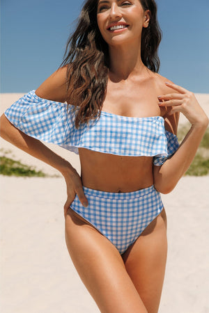 Biquíni Top Ciganinha com Babadinho estampado Vichy Xadrez Azul e Branco com a Calcinha de Biquíni Cintura Alta Hot Pants da Lili Sampedro