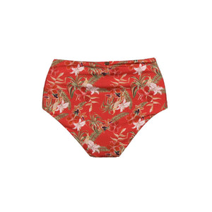 Calcinha Marly Modelo Hot Pants com Cintura Bem Alta e um Corte confortável, na Estampa Flores Vermelhas da Lili Sampedro, uma estampa com Kit Família Completo