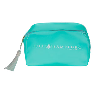 Necessaire de Silicone na Cor Verde Água com escrito SUMMER em Branco com Pompom Tassel Branco da Lili Sampedro Moda Praia