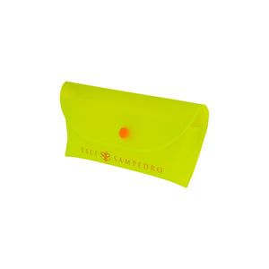 Porta Óculos Amarelo Neon de Silicone com Logo Lili Sampedro para Praia ou Piscina