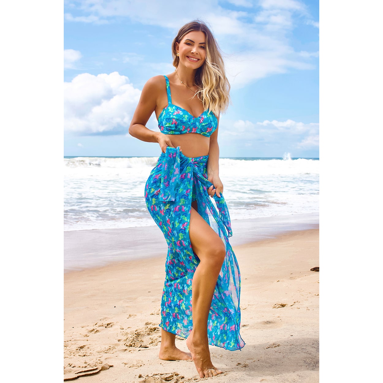 Saída de Praia Feminina Modelo Pareo Canga Saia da Lili Sampedro na Estampa Cavalo Marinho