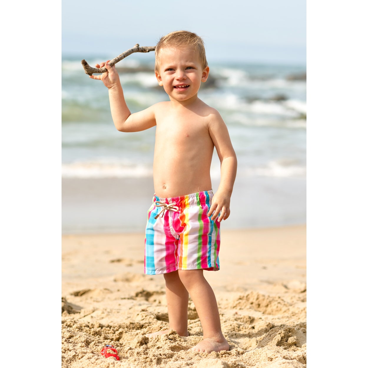 Short Infantil Masculino de Praia na estampa Xadrez da Collab Charada Conceito com a a Lili Sampedro Moda Praia